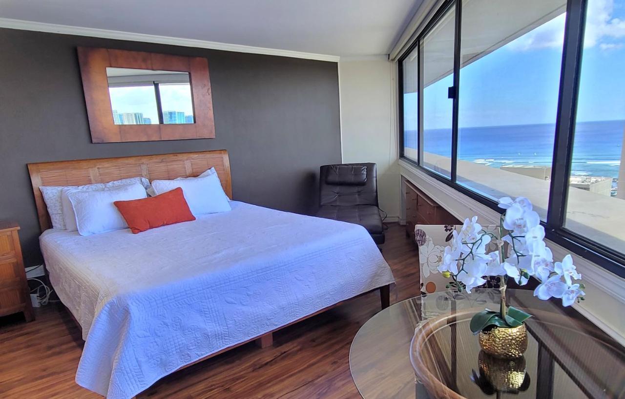 Spacious Studio W/ Parking, Beach/Mall/Park Honolulu Extérieur photo
